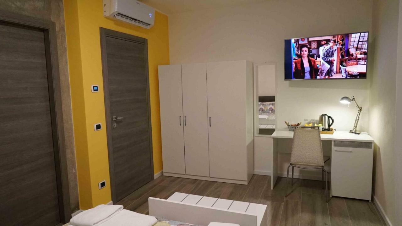 The White Building - Rooms Costermano Exterior foto